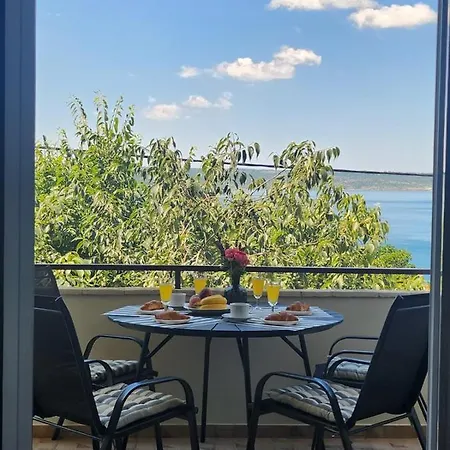 Apartment Big Blue